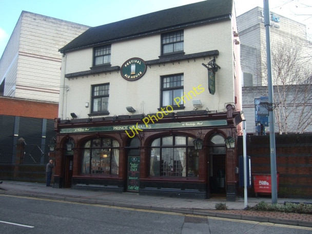 Photo 6"x4" The Prince of Wales public house, King Edwards Road Lee Bank c2010
