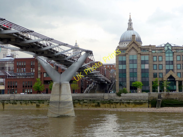 Photo 6"x4" Millennium Bridge and St Paul's Cathedral, London London c2009
