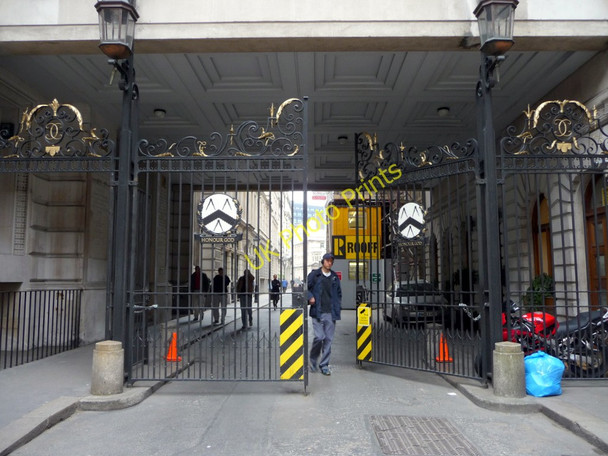 Photo 6"x4" Entrance Gates to Carpenters' Hall, London Wall, London EC2 London c2009