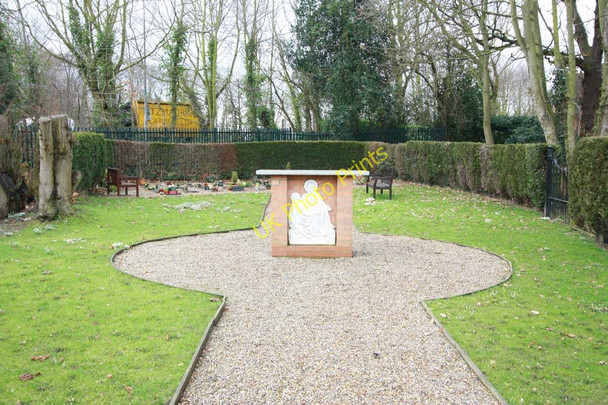 Photo 6"x4" Sacred Heart Church, North Walsham - Memorial Garden North Walsham c2010