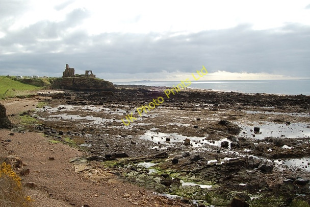 Photo 6"x4" St Monans Castle and shore Abercrombie c2006