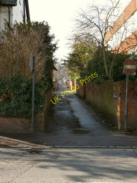 Photo 6"x4" Singers Lane at the junction with Reading Road Henley-on-Thames c2010
