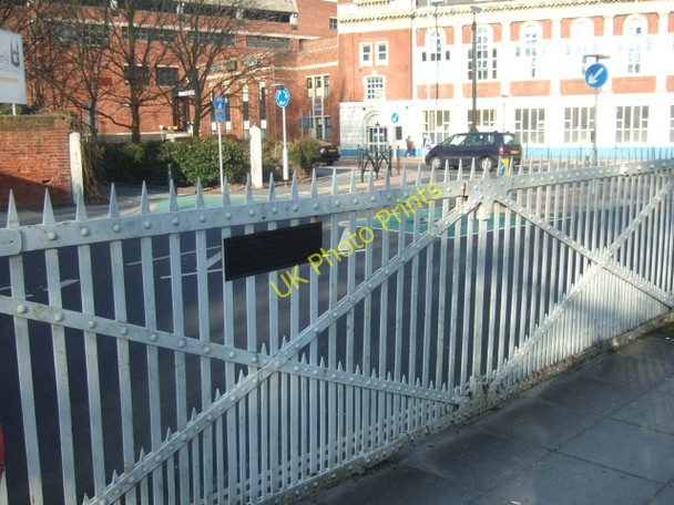 Photo 6"x4" Gates from the old dockland railway, Portsmouth Portsmouth\/SU6501 c2010