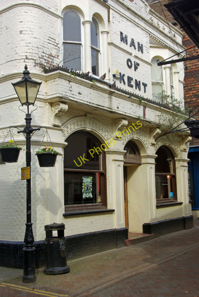 Photo 6"x4" The Man of Kent, Ashford Ashford\/TR0042 c2010