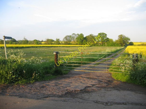 Photo 6"x4" Public footpath, Wrestlingworth, Beds Water End\/TL2547 c2006