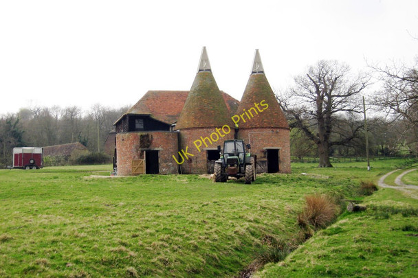 Photo 6"x4" Unconverted Oast House at Billingham Farm, Billingham Lane, Udimore, East Sussex Udimore c2008