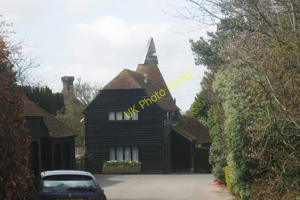 Photo 6"x4" Summertree Farm Oast, Bodle Street, East Sussex Churches Green c2010