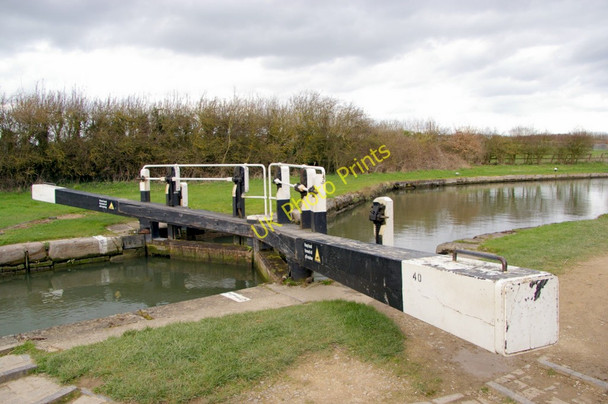 Photo 6"x4" Lock No. 40, Grand Union Canal, Marsworth Tring c2010