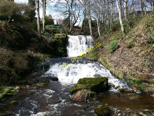 Photo 6"x4" Kilsyth, two Waterfalls on the Garrel Kilsyth c2010