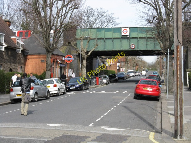 Photo 6"x4" East Acton Underground Station Acton\/TQ2080 c2010