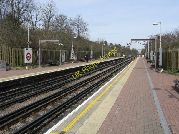 Photo 6"x4" West Acton Station - the platforms Acton\/TQ2080 c2010