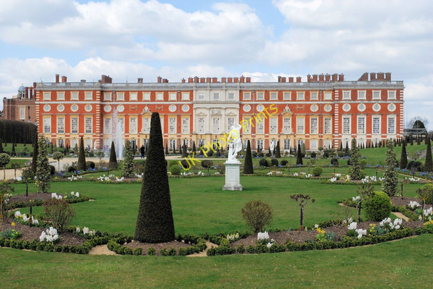 Photo 6"x4" Hampton Court  Privy Garden Surbiton c2010