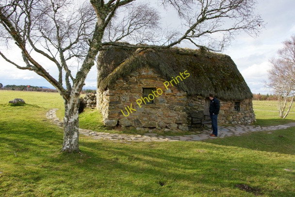 Photo 6"x4" Leanach cottage, Culloden Leanach\/NH7544 c2010