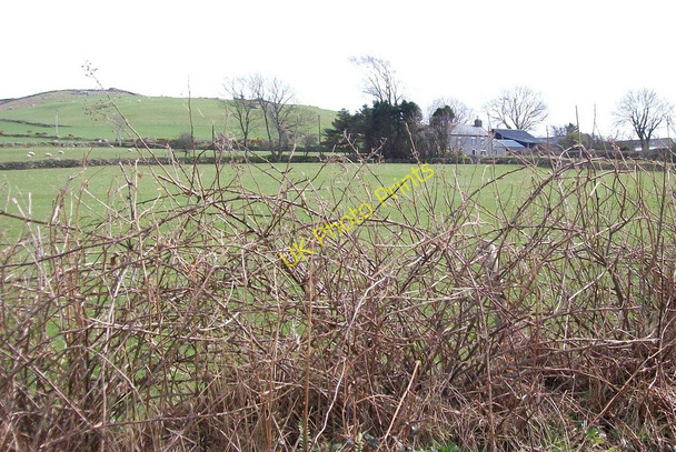 Photo 6"x4" Murcyplau Farm and the slopes of Carn Pentyrch Llangybi\/SH4241 c2010