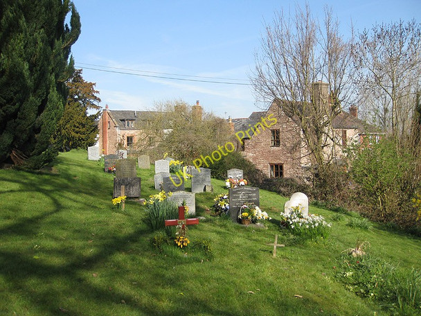Photo 6"x4" Linton churchyard Linton\/SO6625 c2010