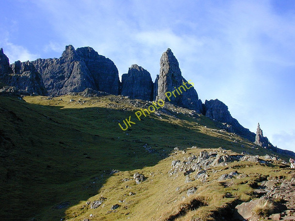 Photo 6"x4" The Old Man of Storr from below Old Man of Storr c2003