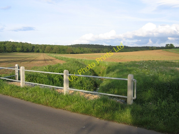 Photo 6"x4" Valley from Appley Corner towards Rowney Warren, Beds Deadman's Cross c2006