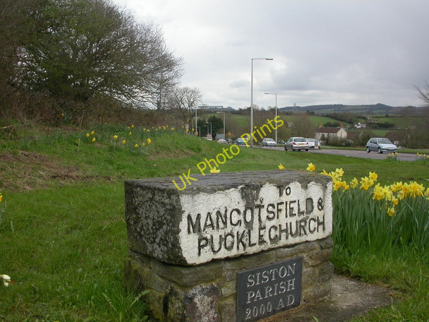 Photo 6"x4" Siston, guidestone Bridge Yate c2010