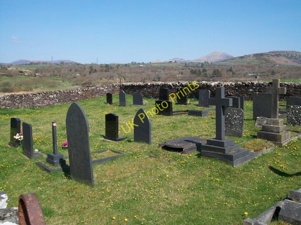 Photo 6"x4" The newer section of the Ynyscynhaearn churchyard Criccieth c2010