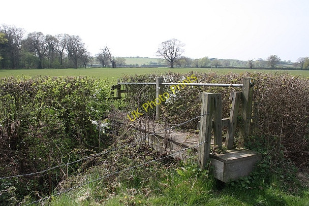 Photo 6"x4" Footbridge on the path to Hardwick Green Hardwick Green c2010