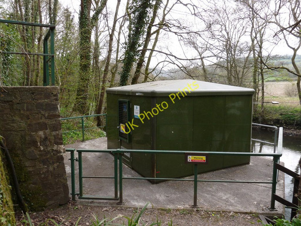 Photo 6"x4" A gauging station on the River Torridge down stream from New Bridge Great Torrington c2010