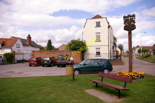 Photo 6"x4" Village Sign and Seat, London Colney Broad Colney c2009