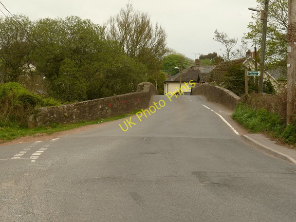 Photo 6"x4" Taw Bridge on the river Taw near North Tawton North Tawton c2010