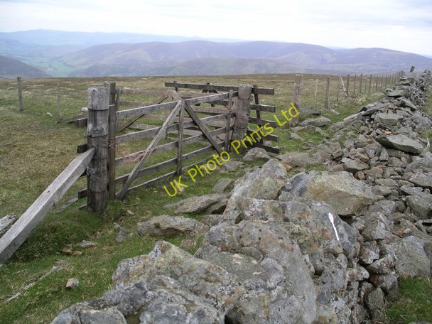 Photo 6"x4" Wall, gates, and fences, Dollar Law. Langhaugh\/NT2031 c2006
