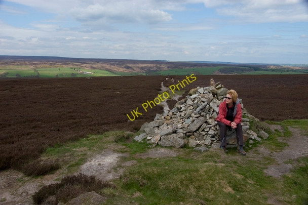 Photo 6"x4" Cairn on Two Howes Goathland c2010