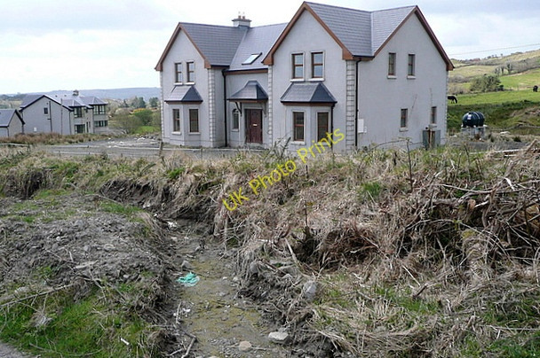Photo 6"x4" New houses at Beneden Liscasey c2010