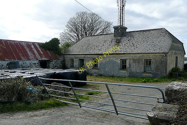 Photo 6"x4" Farmhouse at Breaghva Liscasey c2010