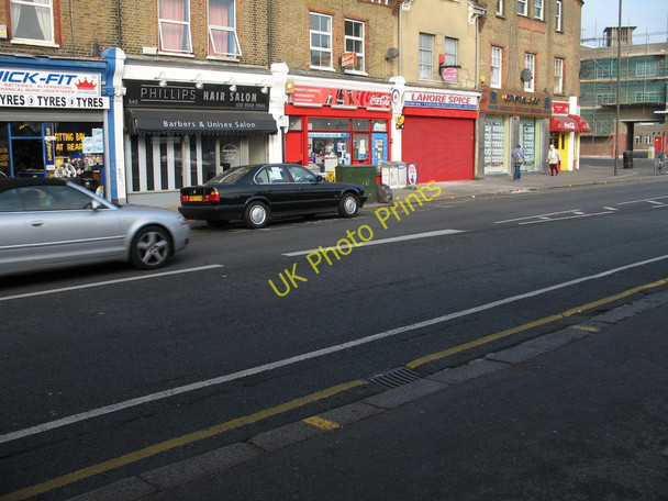 Photo 6"x4" London Road northside Isleworth c2005