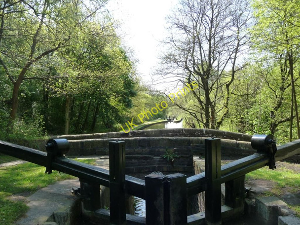 Photo 6"x4" The Huddersfield Narrow Canal Mossley\/SD9701 c2010