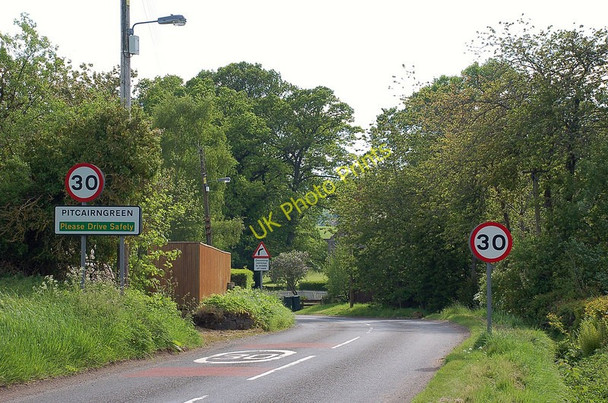 Photo 6"x4" Approaching Pitcairngreen from the east Pitcairngreen c2010