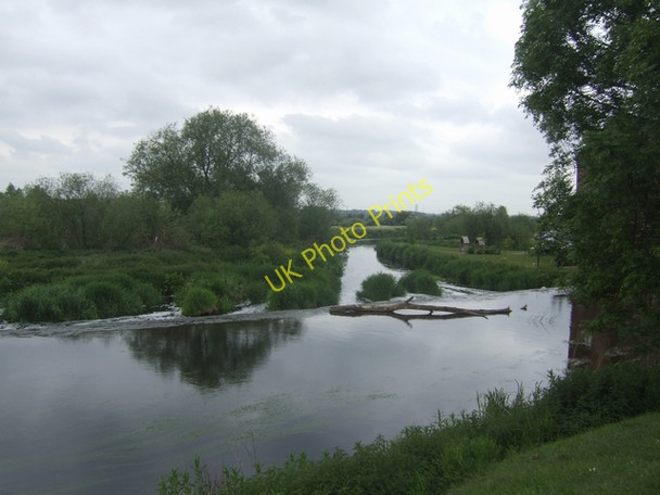 Photo 6"x4" Weir on the River Trent Burton upon Trent c2010