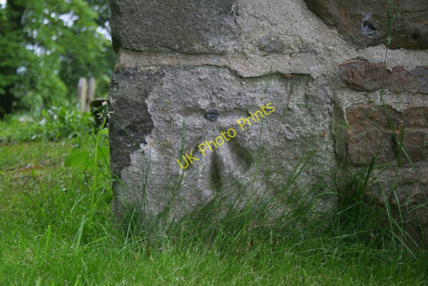 Photo 6"x4" Bolt Bench Mark (close-up) Fishpool\/SE2347 c2010