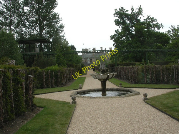 Photo 6"x4" Beaulieu, fountain Beaulieu c2010