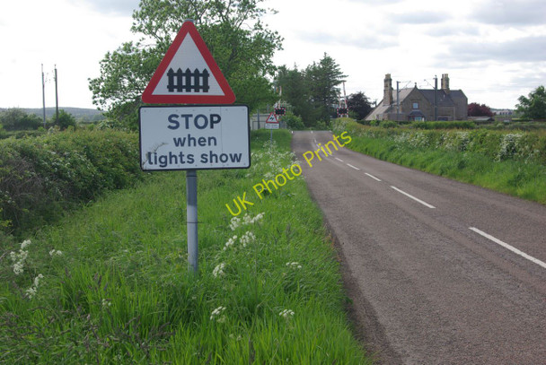 Photo 6"x4" Approaching Smeafield Level Crossing Detchant c2010