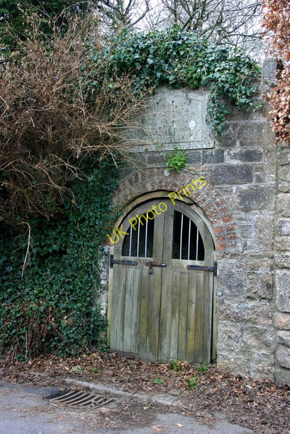 Photo 6"x4" Former valve house in Hillside, South Brent Hillside\/SX7060 c2010