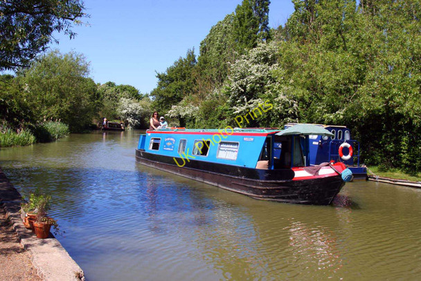Photo 6"x4" Narrowboat on the Grand Union Canal Downhead Park c2010