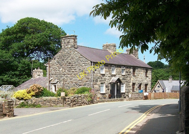 Photo 6"x4" Terraced cottages east of Pont Llanystumdwy bridge Llanystumdwy c2010