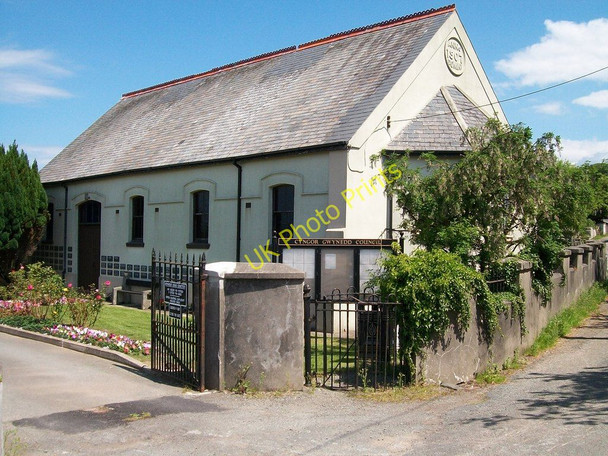Photo 6"x4" The cemetery chapel at Pwllheli Cemetery Pwllheli c2010