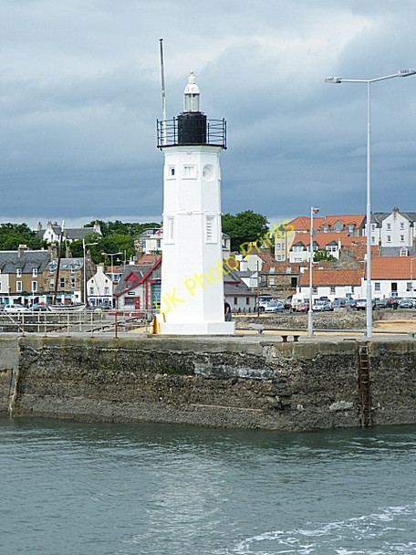 Photo 6"x4" Anstruther Harbour Light Anstruther Wester c2010