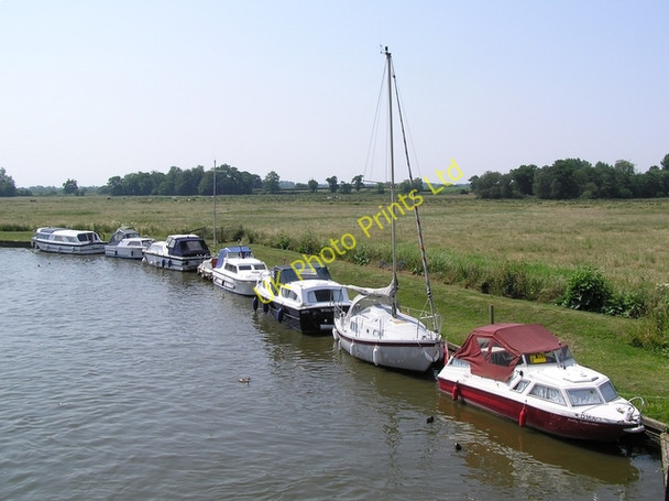 Photo 6"x4" View south from Ludham Bridge Johnson Street c2006