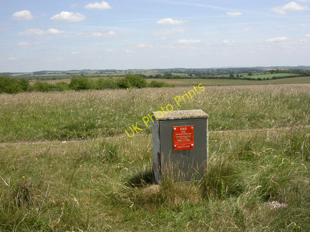 Photo 6"x4" Martin Down, pipeline marker Martin\/SU0619 c2010