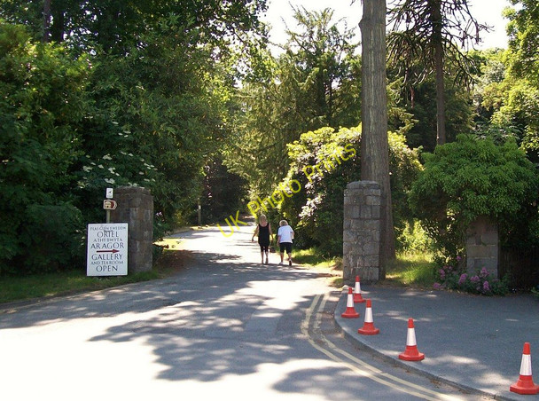 Photo 6"x4" The entrance to Plas Glyn-y-Weddw Llanbedrog c2010