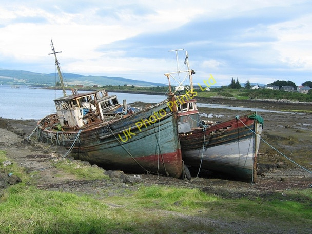 Photo 6"x4" Boats at the old pier, Salen Salen c2006