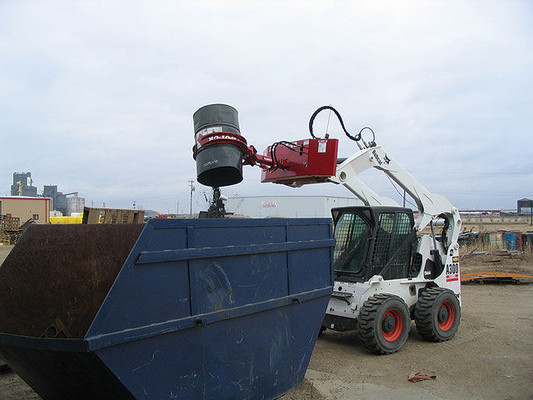 55 Gallon Skid Steer Barrel Grabber Attachment with 93° Dual Cylinder Rotating Base and 30 Gallon Insert 55 Gallon Skid Steer Barrel Grabber Attachment with 93° Dual Cylinder Rotating Base and 30 Gallon Insert