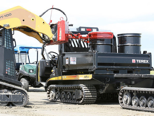 55 Gallon Skid Steer Barrel Grabber Attachment with 93° Dual Cylinder Rotating Base and 30 Gallon Insert 55 Gallon Skid Steer Barrel Grabber Attachment with 93° Dual Cylinder Rotating Base and 30 Gallon Insert