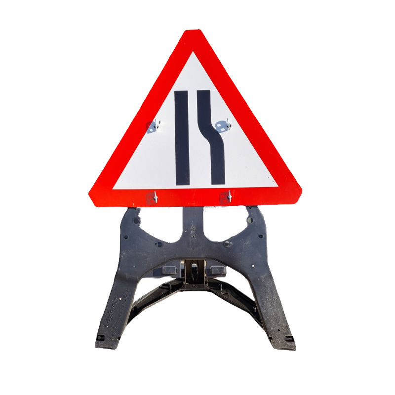 Start Traffic 750mm Road Narrows Right, QuickFit Endura Sign
